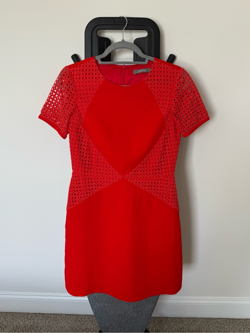 Red Lace-Panel Short Sleeve Dress